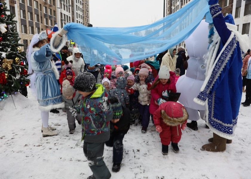 Елочки из конфет. Воспитателям детских садов, школьным учителям и педагогам - ugooff.ru